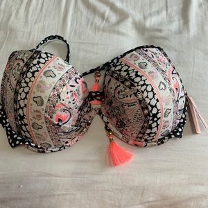 Victoria’s Secret Swim Top 34DD